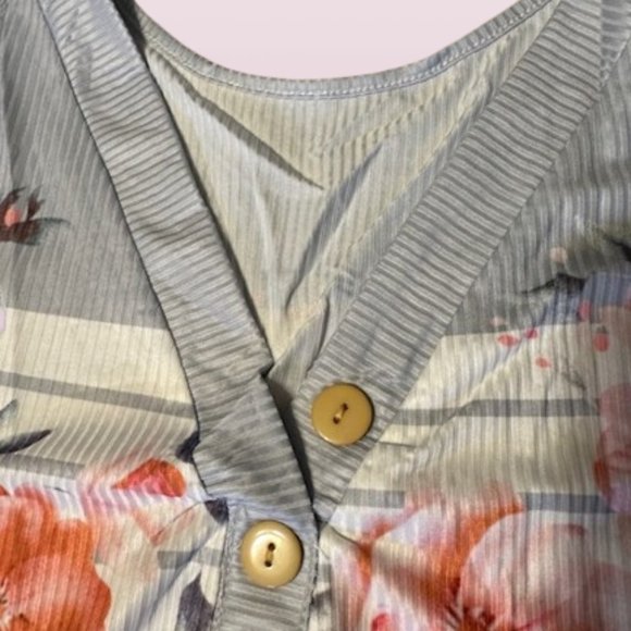 Grey Floral Top - Picture 2 of 11